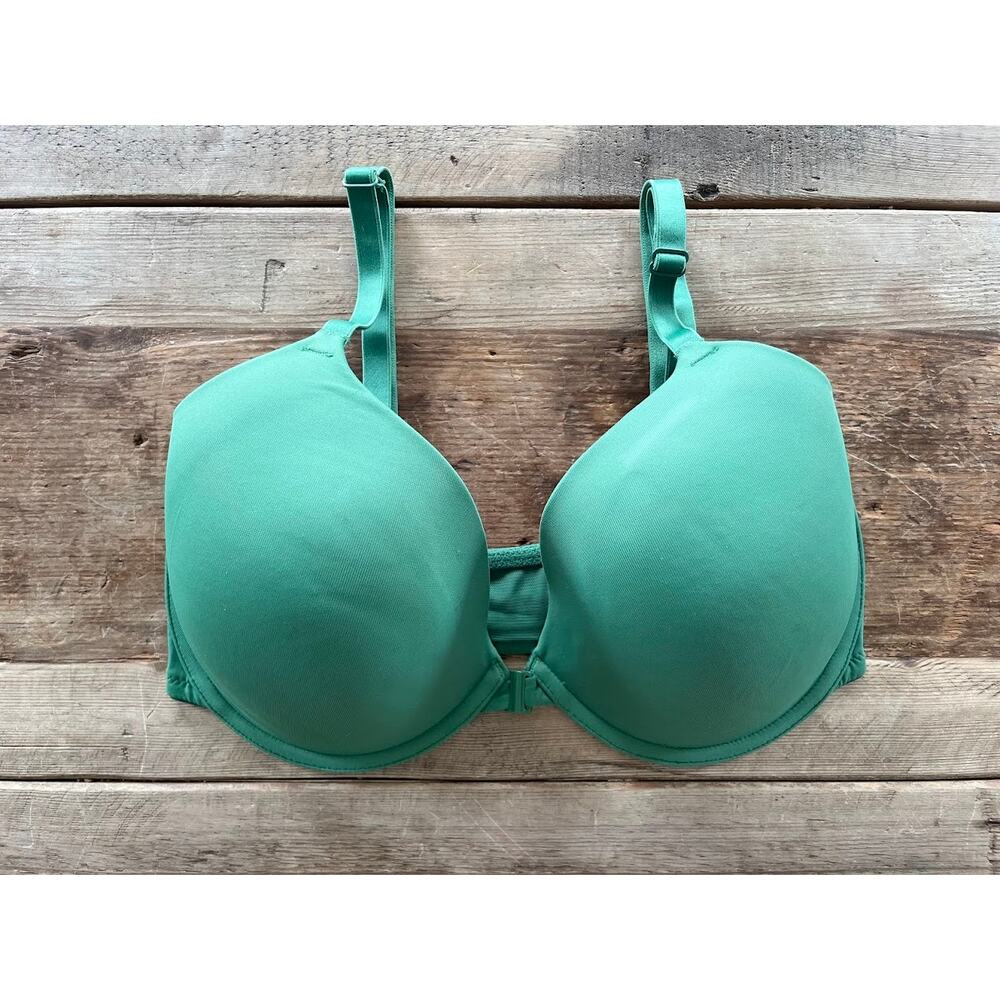 Victoria's Secret PINK Forest Pine 32C Wear Everywhere T-Shirt Front Close Bra